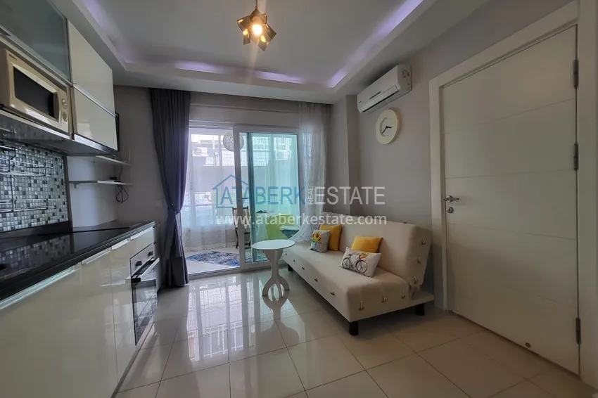 Kupuj  Kompaktowy apartament pod klucz z przeszklonym balkonem 400 metrów od morza - Alanya, dzielnica Oba 9 