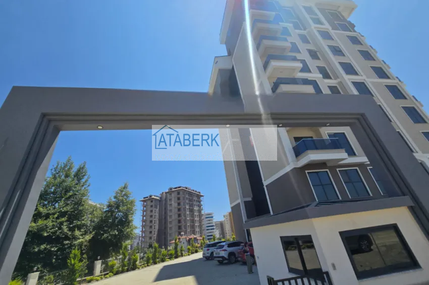 Apartament 1+1 z pięknym wykończeniem w nowoczesnym kompleksie - dzielnica Mahmutlar, Alanya 2 