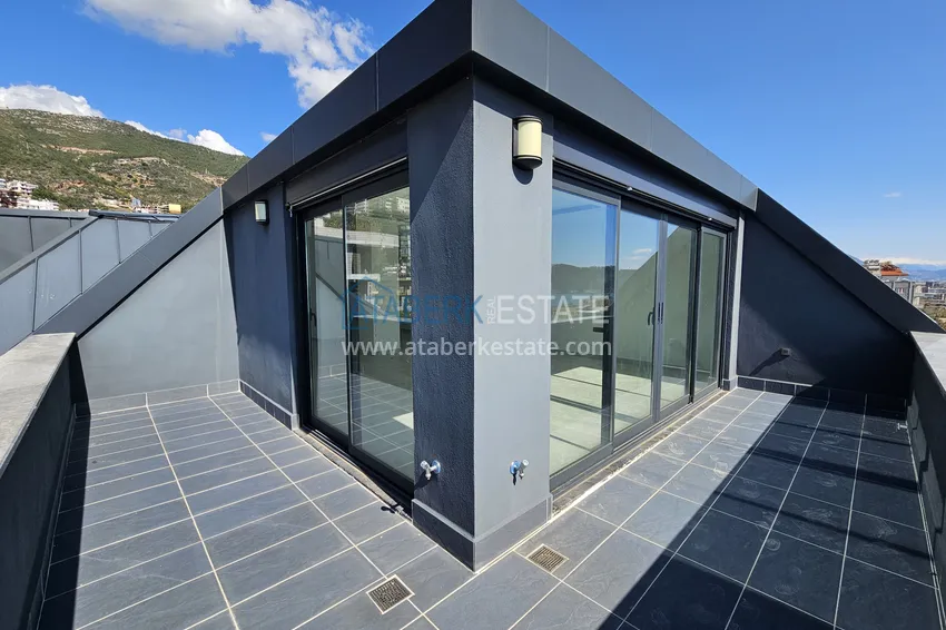Kupuj  Panoramiczny dwupoziomowy penthouse w kompleksie butikowym - centrum Alanyi, plaża Kleopatra 19 