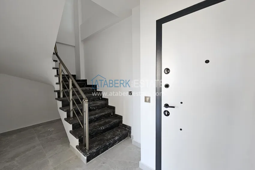 Kupuj  Panoramiczny dwupoziomowy penthouse w kompleksie butikowym - centrum Alanyi, plaża Kleopatra 1 