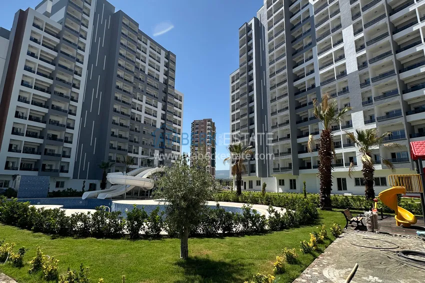 Oferta inwestycyjna w Mersin — apartament 1+1 w kompleksie klasy komfortowej w budowie 1 