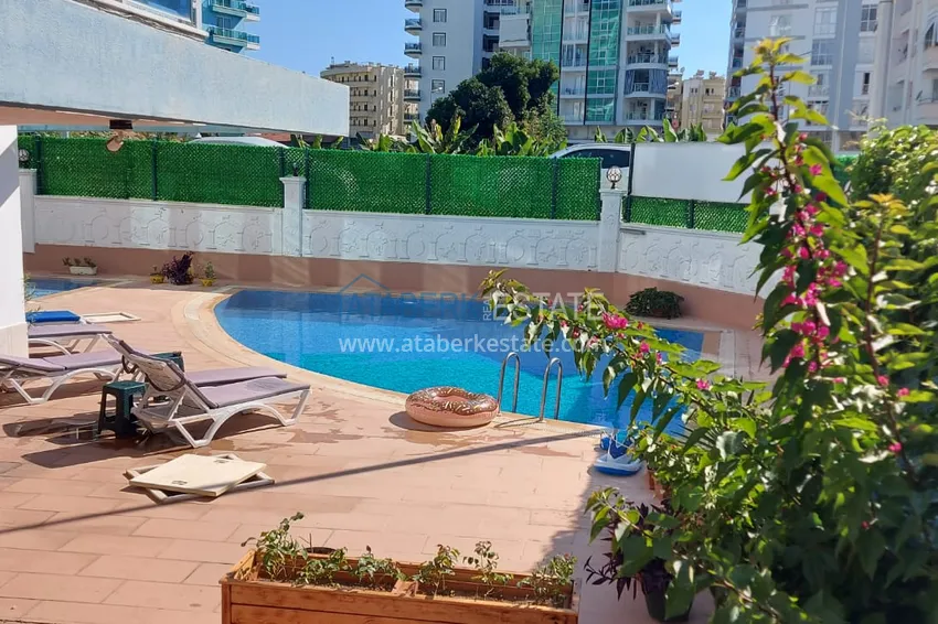 Jednopokojowy apartament z meblami i dwoma balkonami — Alanya, dzielnica Mahmutlar 3 