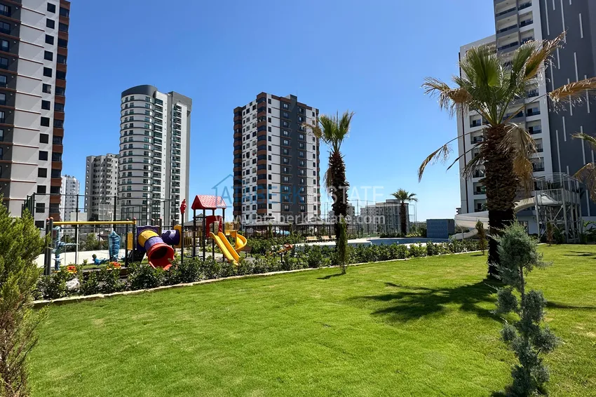 Oferta inwestycyjna w Mersin — apartament 1+1 w kompleksie klasy komfortowej w budowie 4 