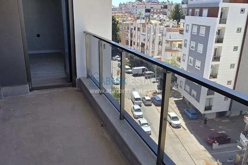Kupuj  Apartament dwupoziomowy 4+2 w centrum Antalyi, w nowoczesnym domu - od dewelopera 32 