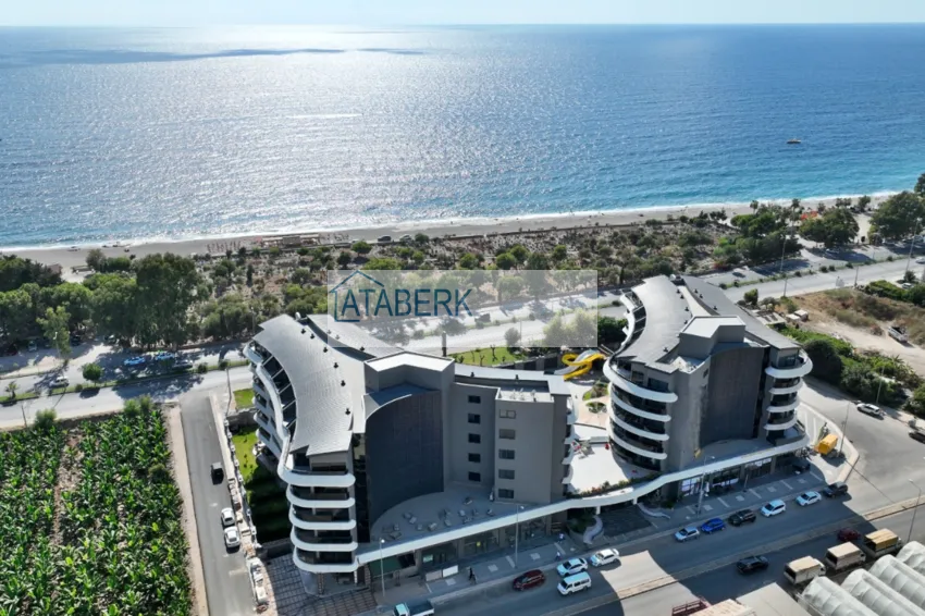 Apartament 1+1 z nowymi meblami — pierwsza linia brzegowa, Kargicak 1 