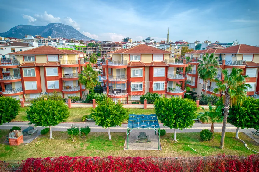 Duplex ogrodowy 4+1 z meblami i widokiem na rzekę Dim w okolicy Kestel 7 