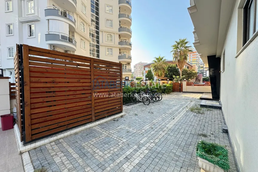 Umeblowany apartament z dwiema sypialniami w centrum Mahmutlar, zaledwie 200 metrów od plaży 10 