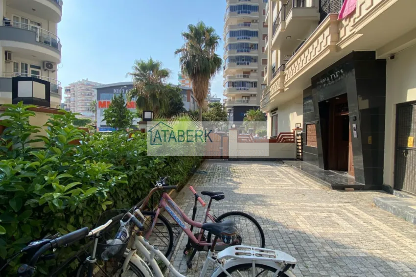 Umeblowany apartament z dwiema sypialniami w centrum Mahmutlar, zaledwie 200 metrów od plaży 11 