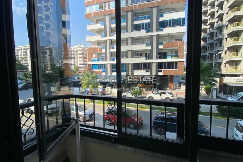 Kupuj  Umeblowany apartament z dwiema sypialniami w centrum Mahmutlar, zaledwie 200 metrów od plaży 30 