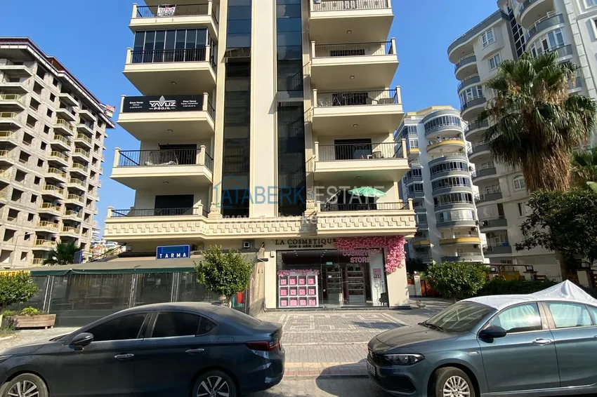 Umeblowany apartament z dwiema sypialniami w centrum Mahmutlar, zaledwie 200 metrów od plaży 2 