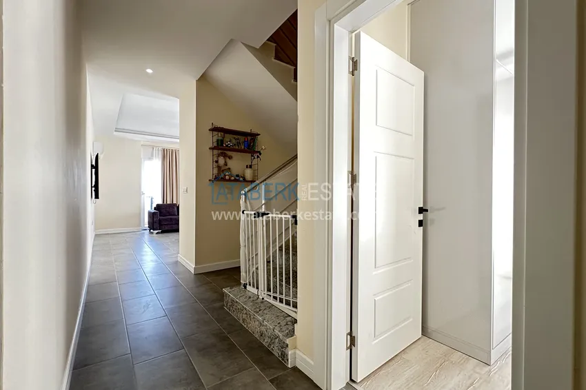 Kupuj  Dwupoziomowy penthouse 3+1 z meblami i widokiem na morze - dzielnica Oba, Alanya 2 