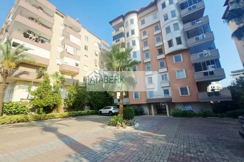Apartament 2+1 umeblowany od właściciela w rejonie Kleopatry, centrum Alanyi — nadaje się na zezwolenie na pobyt 7 