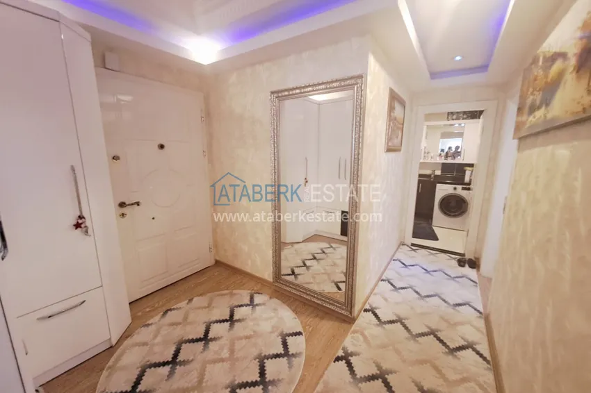 Kupuj  Apartament 2+1 umeblowany od właściciela w rejonie Kleopatry, centrum Alanyi — nadaje się na zezwolenie na pobyt 1 