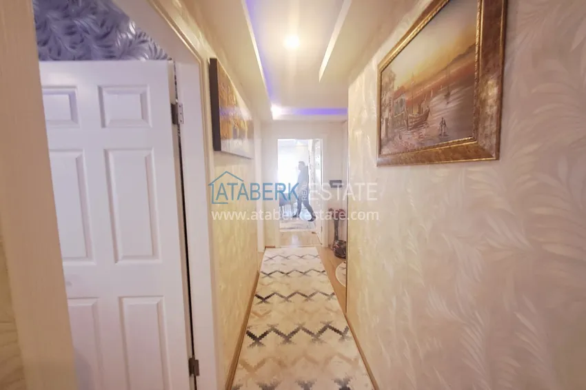 Kupuj  Apartament 2+1 umeblowany od właściciela w rejonie Kleopatry, centrum Alanyi — nadaje się na zezwolenie na pobyt 2 