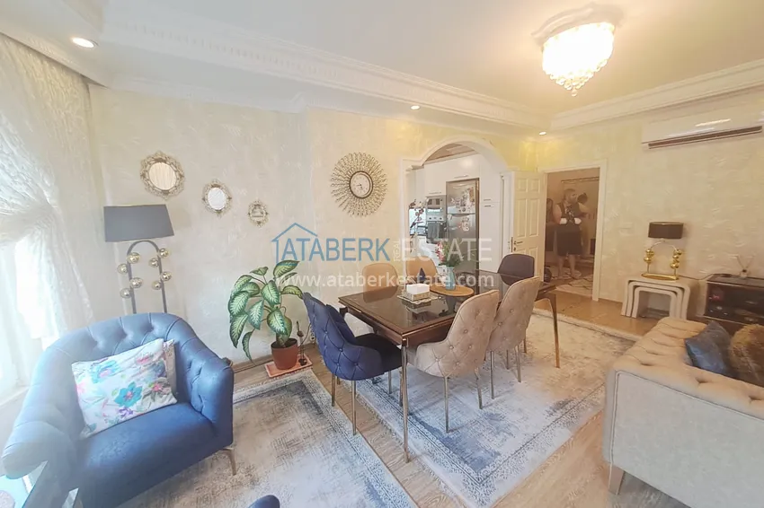 Kupuj  Apartament 2+1 umeblowany od właściciela w rejonie Kleopatry, centrum Alanyi — nadaje się na zezwolenie na pobyt 8 