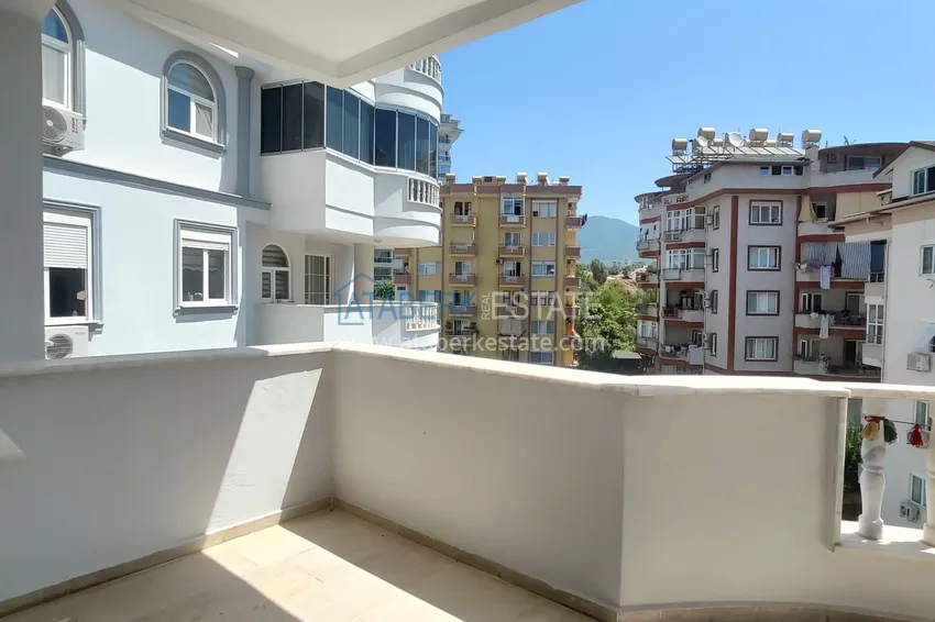 Kupuj  Trzypokojowe umeblowane apartamenty w dzielnicy Tosmur w Alanya. Nieruchomość na zezwolenie na pobyt 14 