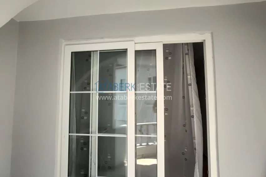 Kupuj  Trzypokojowe umeblowane apartamenty w dzielnicy Tosmur w Alanya. Nieruchomość na zezwolenie na pobyt 17 