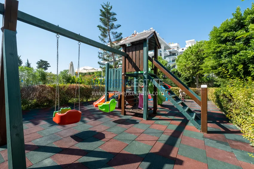 Apartament 2+1 z meblami i widokiem na morze w rejonie Kestel - pierwszy przybrzeżny, odpowiedni dla obywatelstwa 10 