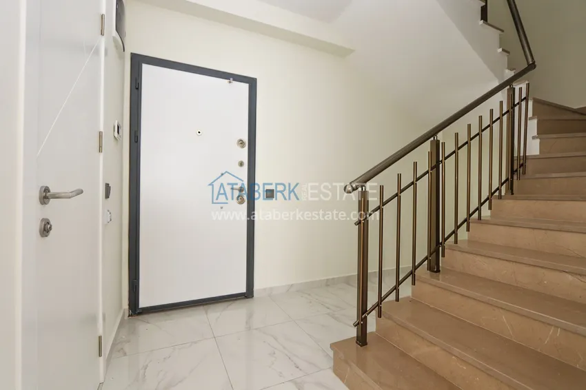 Kupuj  2+1 duplex z meblami w nowoczesnym kompleksie mieszkalnym - Upper Oba, Alanya. Nadaje się do uzyskania zezwolenia na pobyt 1 