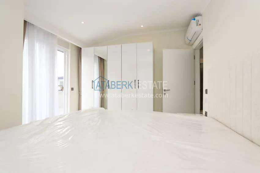 Kupuj  2+1 duplex z meblami w nowoczesnym kompleksie mieszkalnym - Upper Oba, Alanya. Nadaje się do uzyskania zezwolenia na pobyt 24 