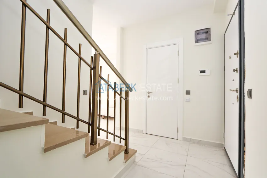 Kupuj  2+1 duplex z meblami w nowoczesnym kompleksie mieszkalnym - Upper Oba, Alanya. Nadaje się do uzyskania zezwolenia na pobyt 2 