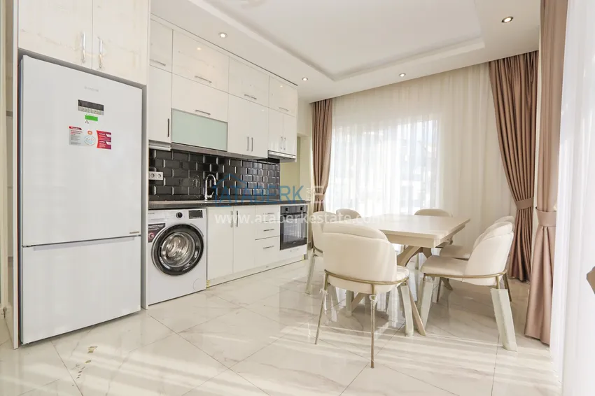 Kupuj  2+1 duplex z meblami w nowoczesnym kompleksie mieszkalnym - Upper Oba, Alanya. Nadaje się do uzyskania zezwolenia na pobyt 8 
