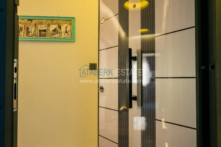 Kupuj  Gotowe mieszkanie w centrum Alanyi, na zezwolenie na pobyt — apartament z jedną sypialnią z meblami i widokiem na góry 1 