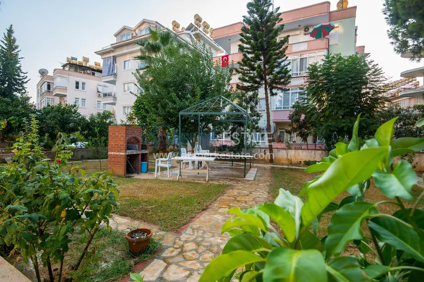 Gotowe mieszkanie w centrum Alanyi, na zezwolenie na pobyt — apartament z jedną sypialnią z meblami i widokiem na góry 6 