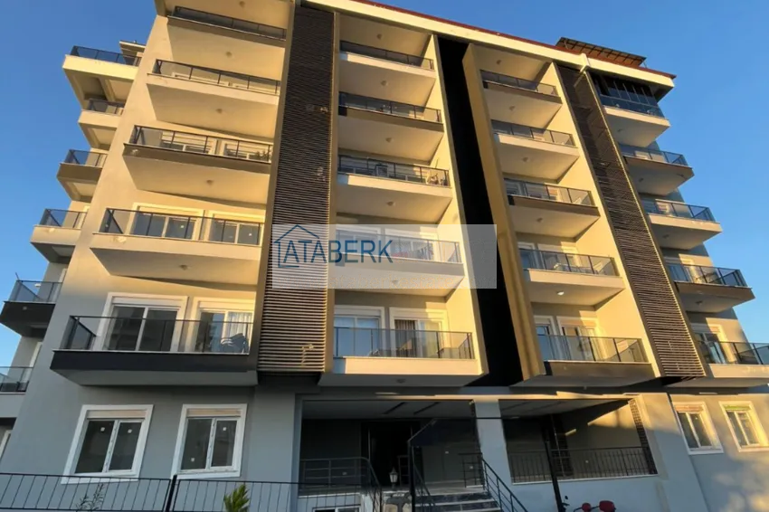 Apartament 1+1 z dwoma balkonami i dobrym wykończeniem w Alanya, dzielnica Avsallar  1 