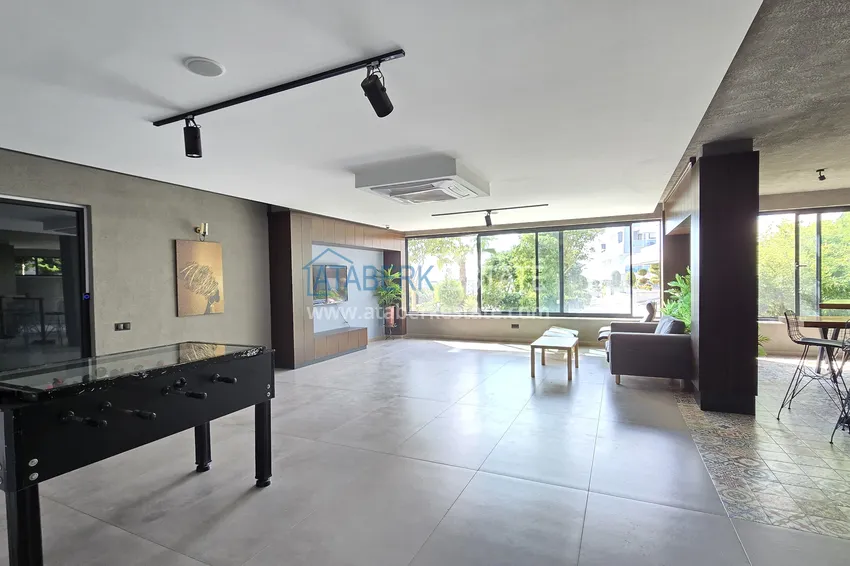 Penthouse 3+1 z prywatnym basenem na tarasie w Kargicak - klasa premium i panoramiczne widoki 17 