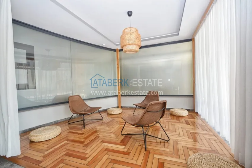 Apartament 2+1 z meblami i częściowym widokiem na morze w Mahmutlar — sprzedaż od właściciela 15 