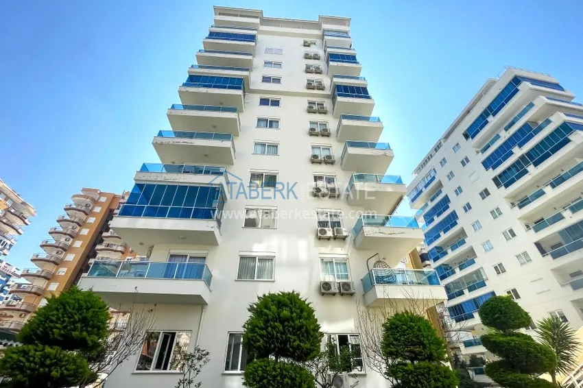 Dwupoziomowy penthouse 2+1 z meblami i widokiem na morze w centrum Mahmutlar 8 