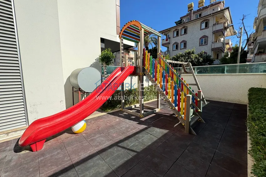 1+1 umeblowane mieszkanie w centrum Alanyi — Plaża Kleopatra 9 