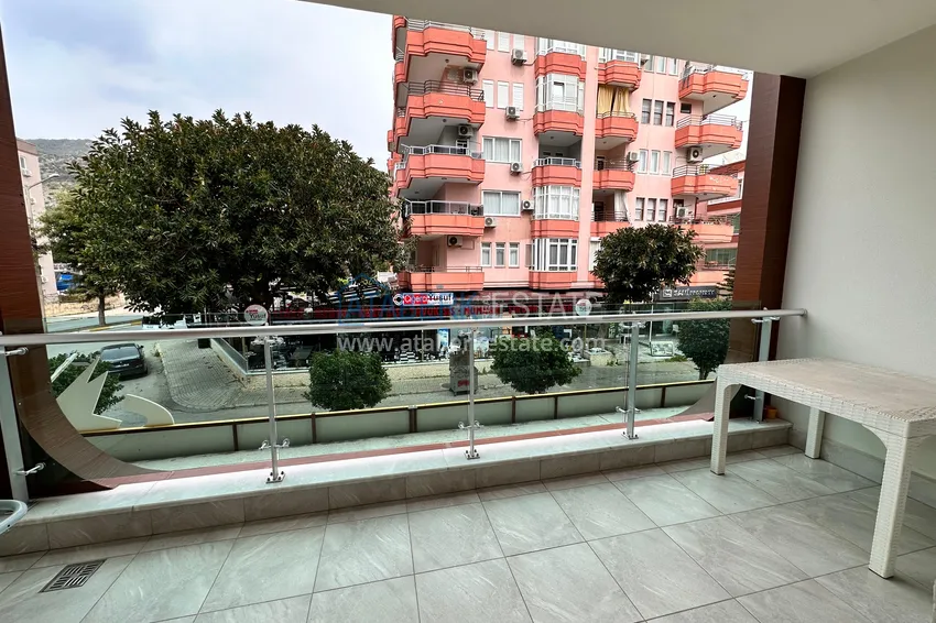 Kupuj  1+1 umeblowane mieszkanie w centrum Alanyi — Plaża Kleopatra 9 