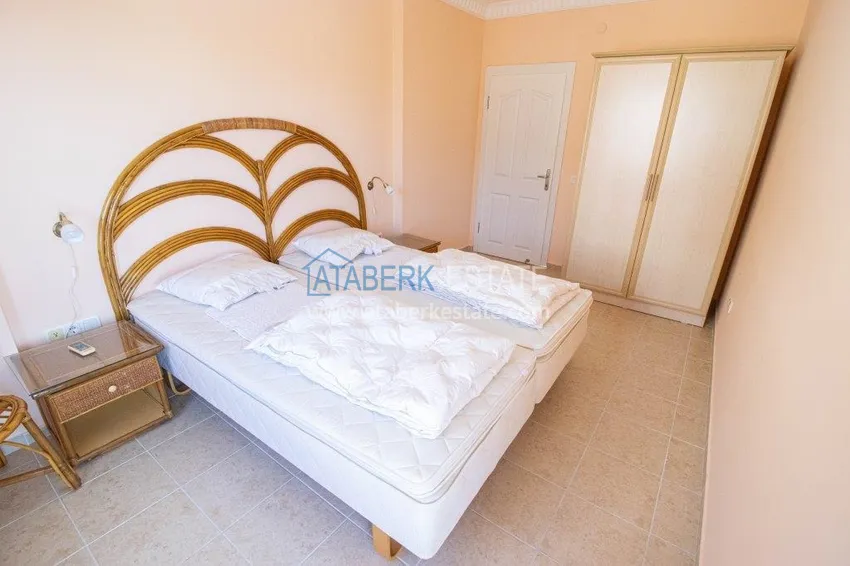 Kupuj  Willa 4+1 w Kargicak, Alanya — trzypiętrowa umeblowana w kompleksie domkowym 15 