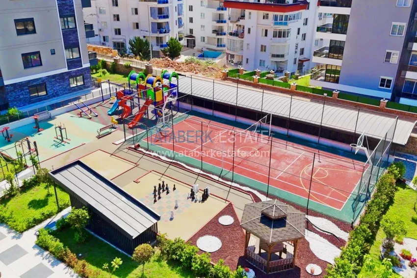 Nowo umeblowane mieszkanie 1+1 w komfortowej rezydencji w Oba, Alanya 7 