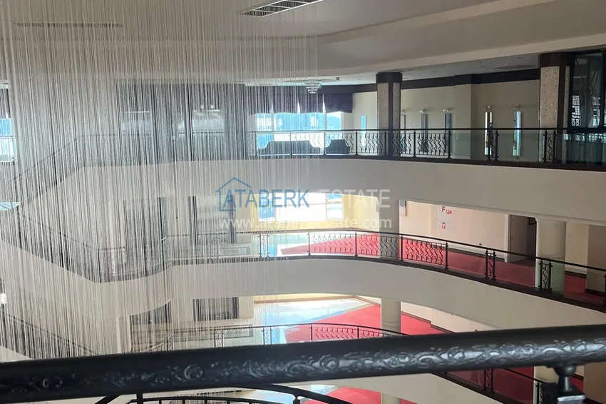 Umeblowane mieszkanie 2+1 do wynajęcia w Alanyi, dzielnica Mahmutlar — legendarny kompleks hotelowy z prywatną plażą nr 708 24 