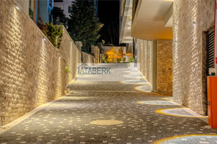 Futurystyczny kompleks mieszkaniowy premium przy plaży w Alanyi, dzielnica Kargicak 10 
