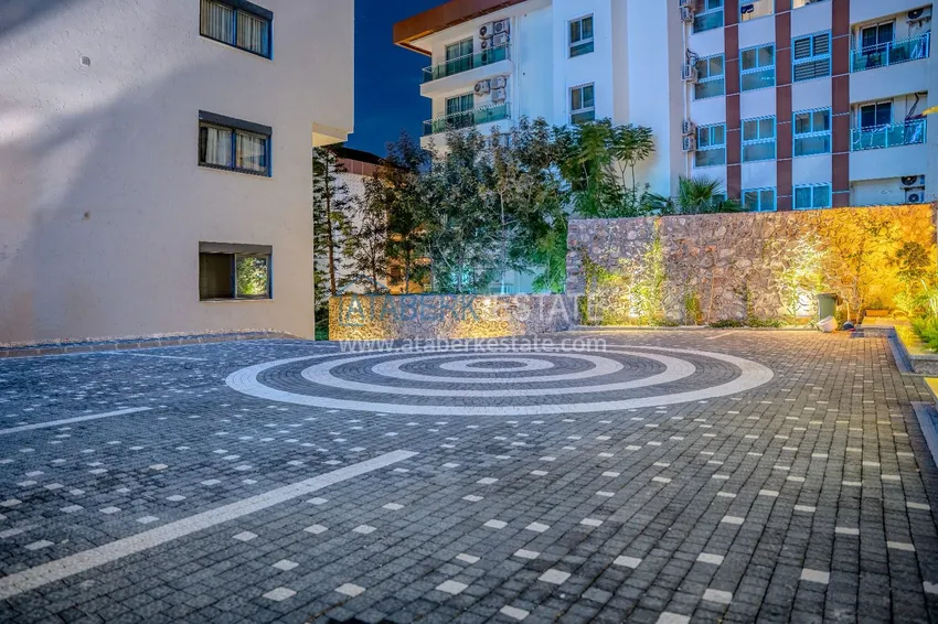 Futurystyczny kompleks mieszkaniowy premium przy plaży w Alanyi, dzielnica Kargicak 22 