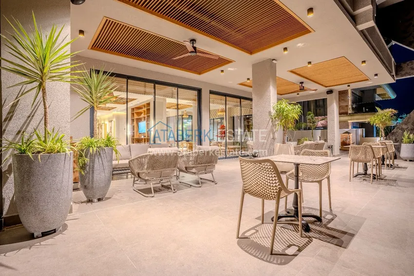Futurystyczny kompleks mieszkaniowy premium przy plaży w Alanyi, dzielnica Kargicak 25 