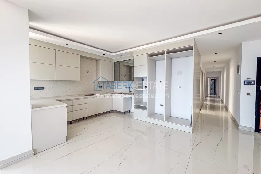 Kupuj  Linear 4+1 apartament przy plaży w Alanyi, dzielnica Kargicak — dla obywatelstwa 4 