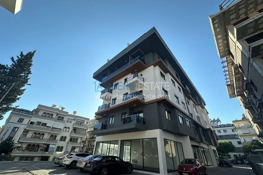 Apartament 2+1 w centrum Alanyi - z oddzielną kuchnią i widokiem na góry, odpowiedni na zezwolenie na pobyt 1 
