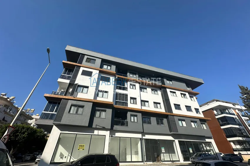 Apartament 2+1 w centrum Alanyi - z oddzielną kuchnią i widokiem na góry, odpowiedni na zezwolenie na pobyt 2 