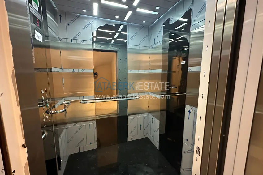 Apartament 2+1 w centrum Alanyi - z oddzielną kuchnią i widokiem na góry, odpowiedni na zezwolenie na pobyt 4 