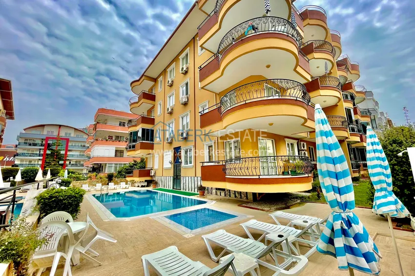 Mieszkanie 2+1 po gruntownym remoncie z nowymi meblami — Alanya, dzielnica Oba 1 