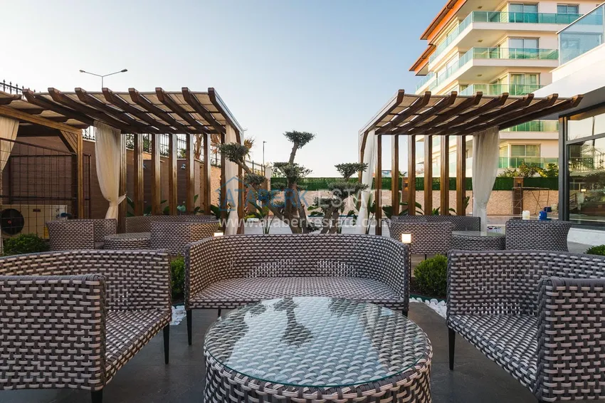 Apartament 1+1 z prywatnym ogrodem w elitarnym kompleksie przy plaży — Alanya, dzielnica Kestel 15 