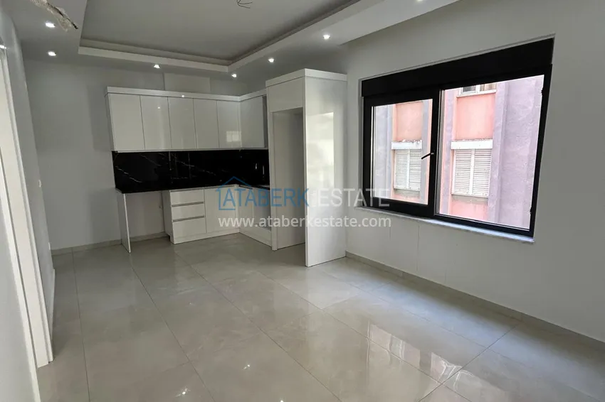 Kupuj Apartament 1+1 z pięknym wykończeniem w nowoczesnym kompleksie — Alanya, dzielnica Mahmutlar 2
