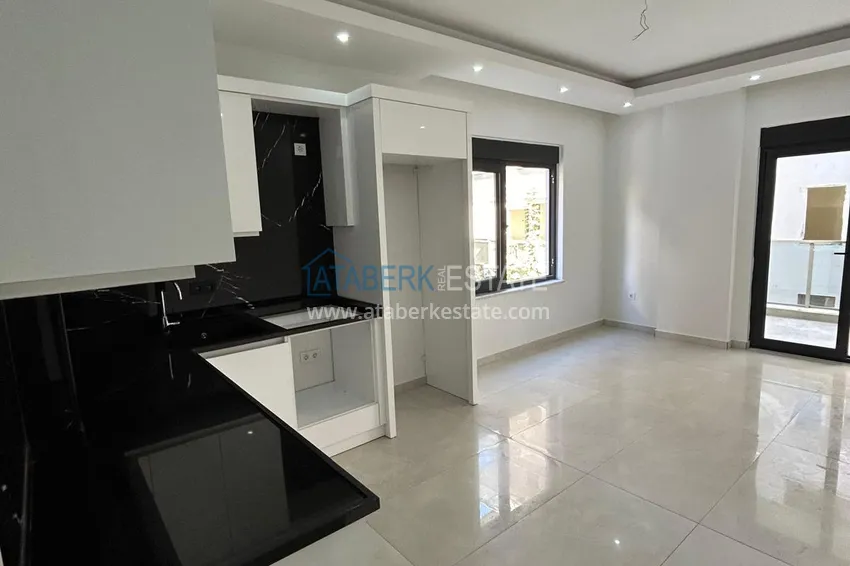 Kupuj Apartament 1+1 z pięknym wykończeniem w nowoczesnym kompleksie — Alanya, dzielnica Mahmutlar 3