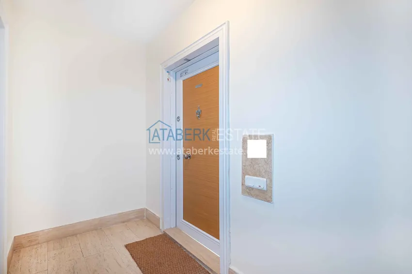 Kupuj  Apartament 2+1 z dużym tarasem w dzielnicy Cikcilli, Alanya — nieruchomość na zezwolenie na pobyt 1 