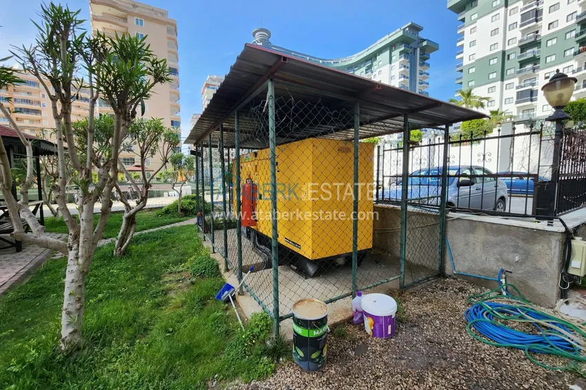 Apartament 2+1 w Alanya, dzielnica Mahmutlar — z meblami, przeszklonymi balkonami w pobliżu Yekta Mall 13 